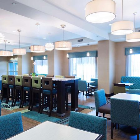 Hampton Inn Saskatoon South Exterior foto